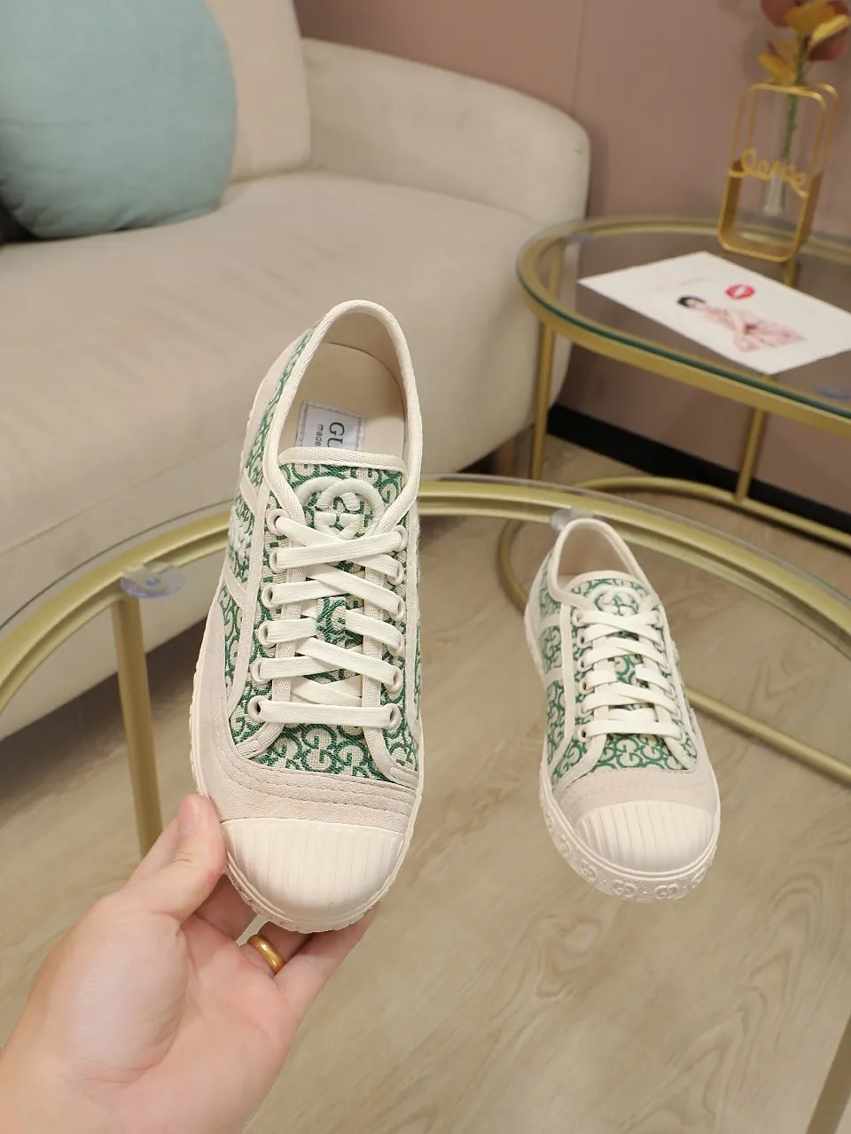 👟👟Ex-factory price 420👟👟 GUCCI~24 The latest double G embroidered low-cut lace-up fashion sneakers, originally developed, the fabric is exclusive double G fabric, the upper is perfectly matched with special craftsmanship, the lining is sheepskin, rubber outsole, size 35 to 40